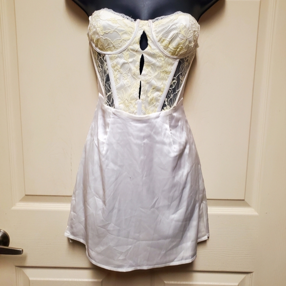Outcast Elegant White Lace Bustier Dress Size XS